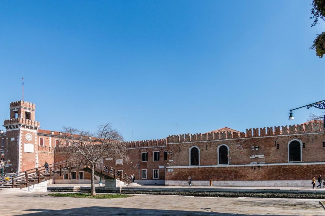 Arsenale 2352 Home Library By Biennale Exhibition เวนิส ภายนอก รูปภาพ